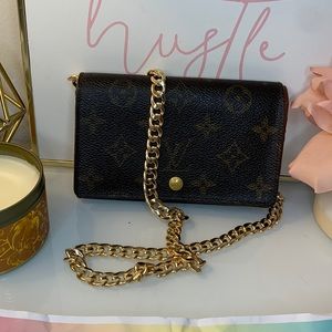 Louis Vuitton Monogram Coated Canvas Zippy Wallet with Unbranded Chain and COA